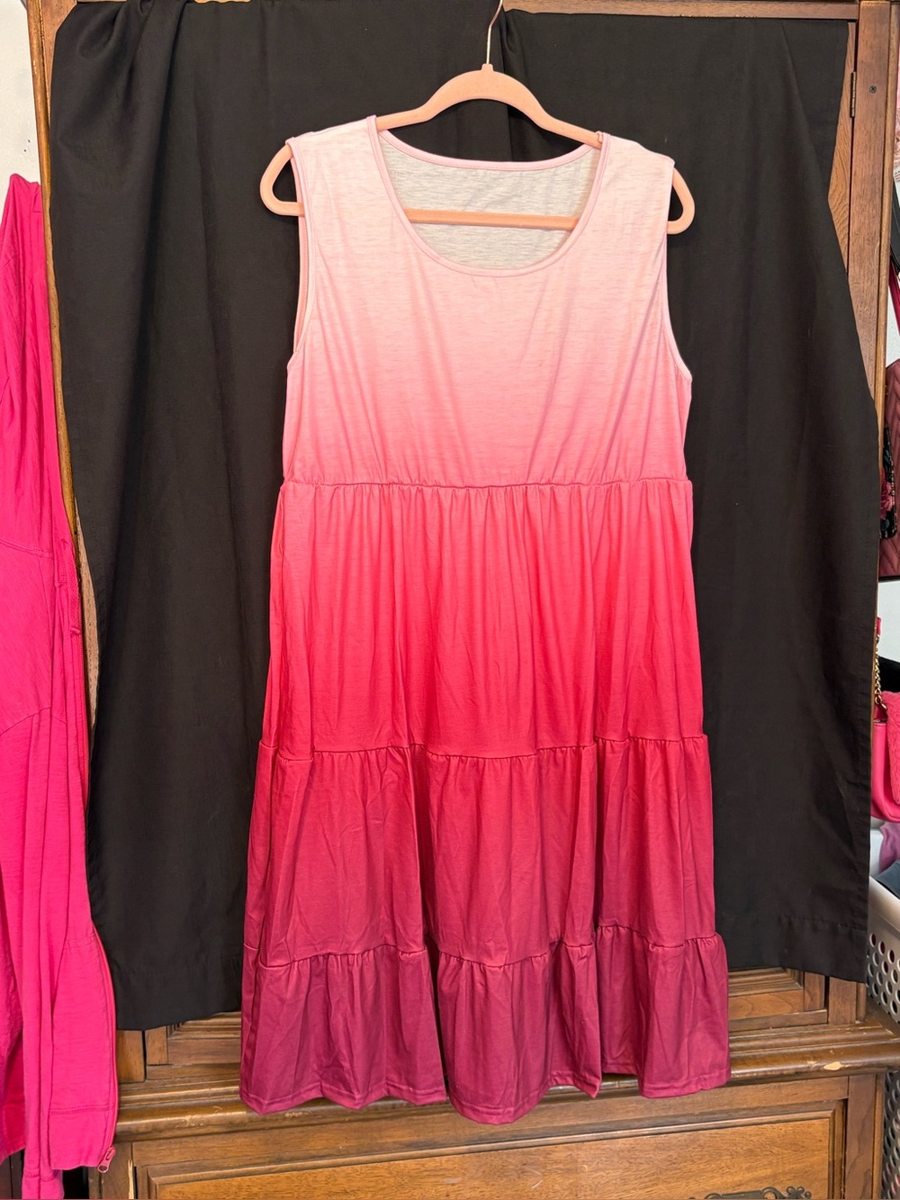 Amidoa Women's Summer Pink Ombre Sun Tiered Dress with a V-neck. Size XXL.